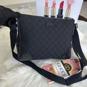 Stunning Messenger Bag